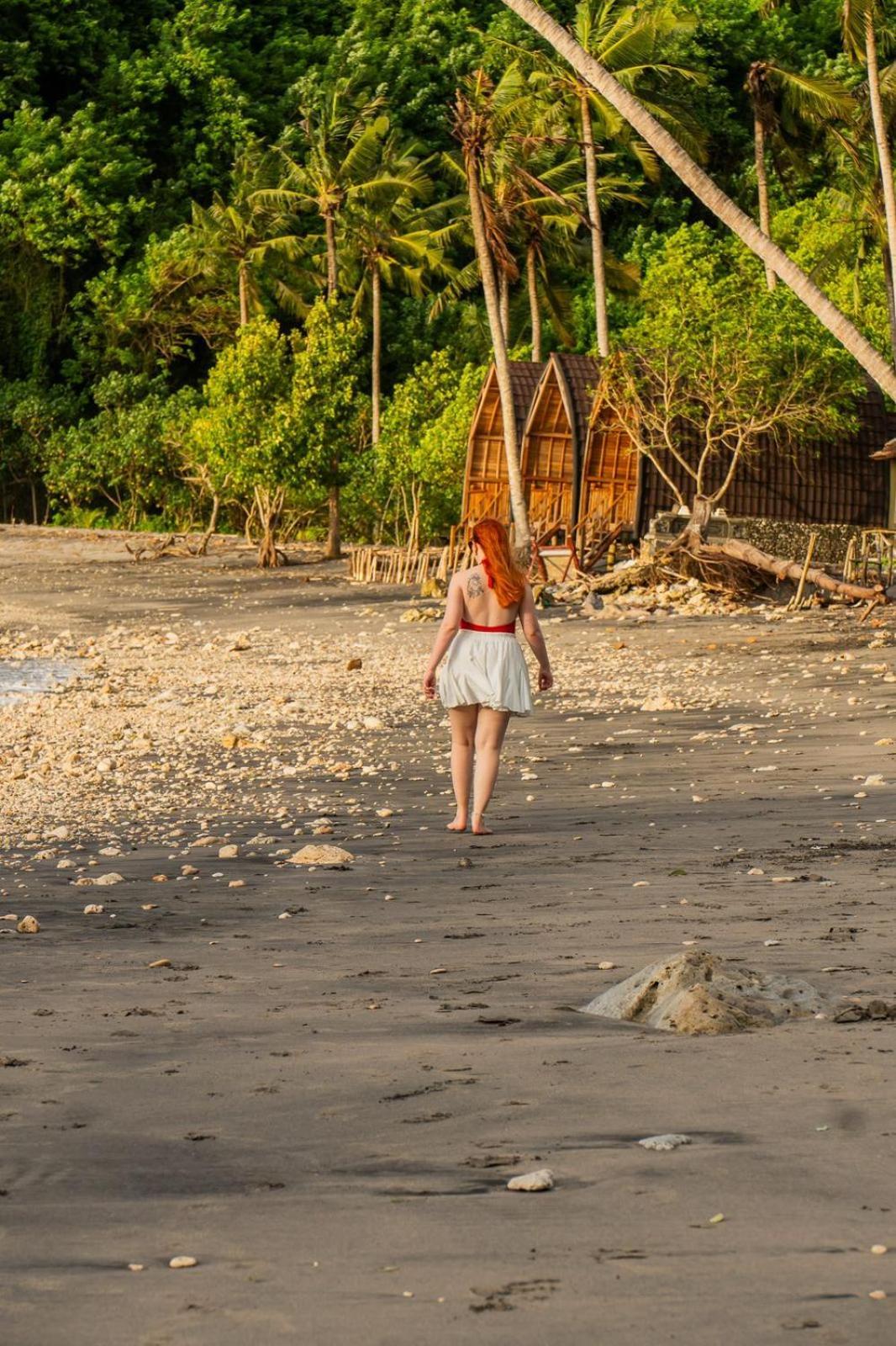 Beachfront Luxury Dome Villas - Gamat Bay Resort Nusa Penida Buitenkant foto