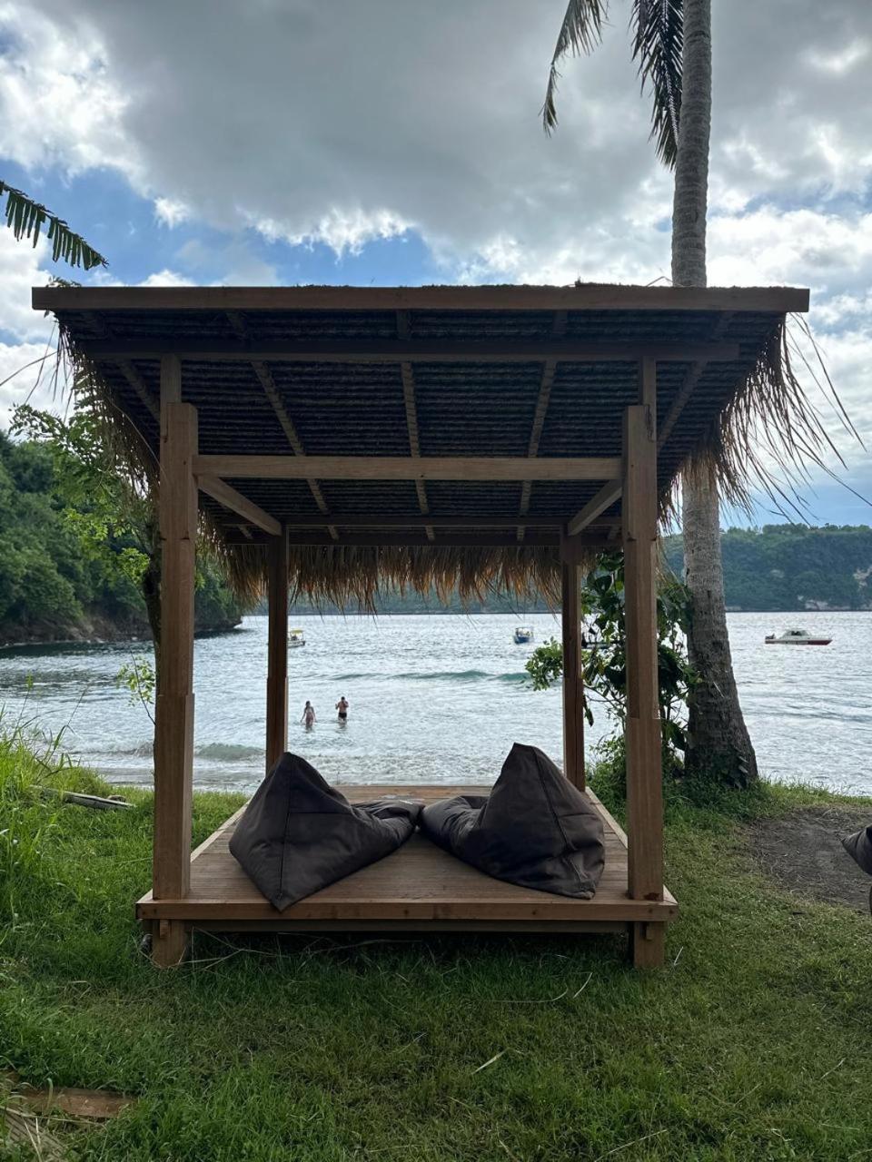 Beachfront Luxury Dome Villas - Gamat Bay Resort Nusa Penida Buitenkant foto
